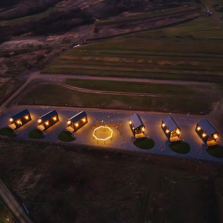 Комплекс Відпочинку Крихая Villa โซโลไชน์ ภายนอก รูปภาพ